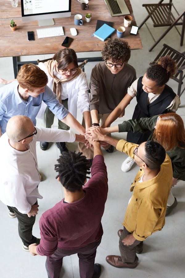 Éveillez la créativité : team building artistiques pour vos équipes